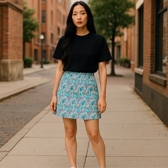 Peter Millar Skort Womens Size L Blue Paisley EA Wicking 50+ UPF Athletic Skirt - Picture 1 of 10